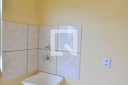 Cozinha de apartamento à venda com 2 quartos, 51m² em Igara, Canoas