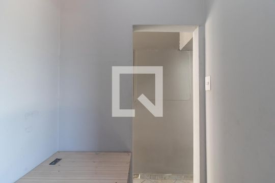 Escritório de casa para alugar com 2 quartos, 120m² em Jardim Rossin, São Paulo