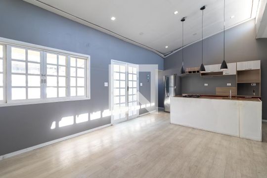 Casa para alugar com 2 quartos, 120m² em Jardim Rossin, São Paulo
