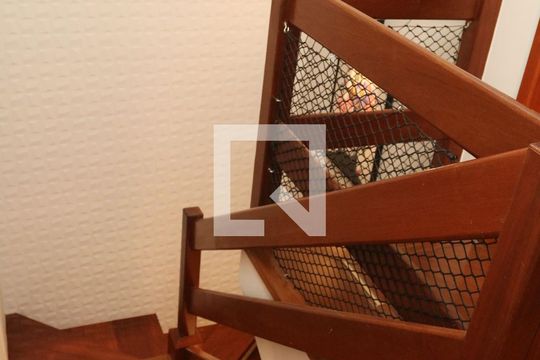 Escada Sala de casa à venda com 3 quartos, 183m² em Planalto Paulista, São Paulo