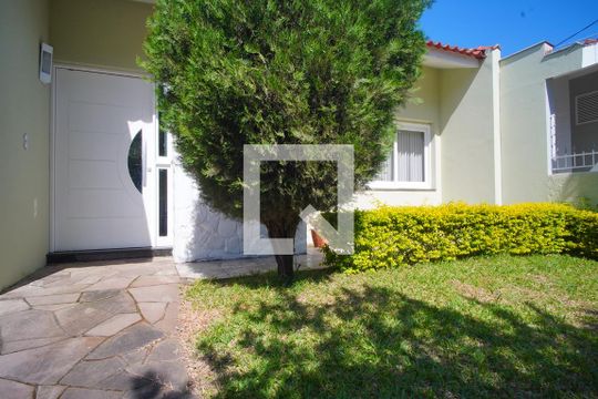 Fachada de casa à venda com 3 quartos, 205m² em Jardim Itu Sabará, Porto Alegre