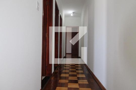 Corredor de apartamento para alugar com 2 quartos, 80m² em Jardim Chapadão, Campinas