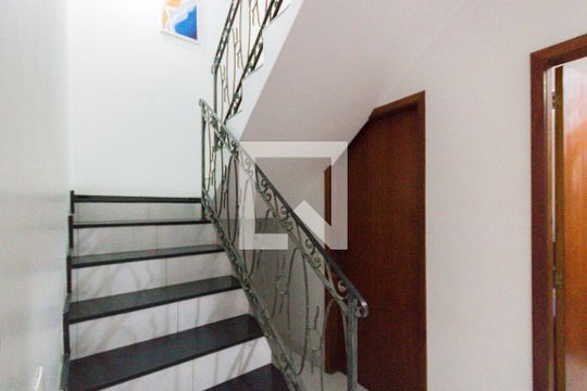 Escada de casa de condomínio à venda com 3 quartos, 380m² em Anil, Rio de Janeiro
