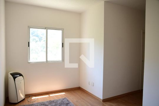 Apartamento para alugar com 2 quartos, 48m² em Jardim Petrópolis, Cotia
