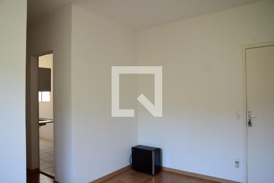 Sala de apartamento para alugar com 2 quartos, 48m² em Jardim Petrópolis, Cotia