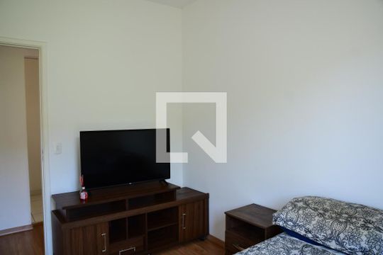 Quarto 1  de apartamento para alugar com 2 quartos, 48m² em Jardim Petrópolis, Cotia