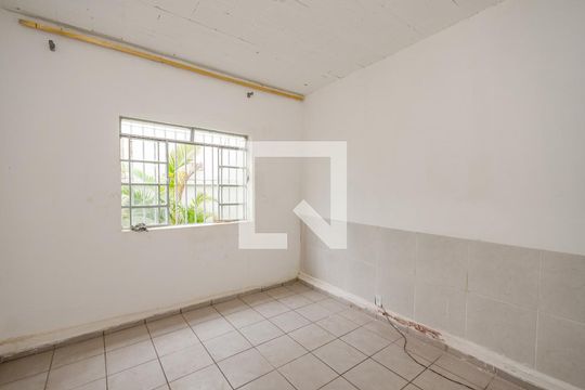 Barracão 1 de casa à venda com 3 quartos, 130m² em Carlos Prates, Belo Horizonte