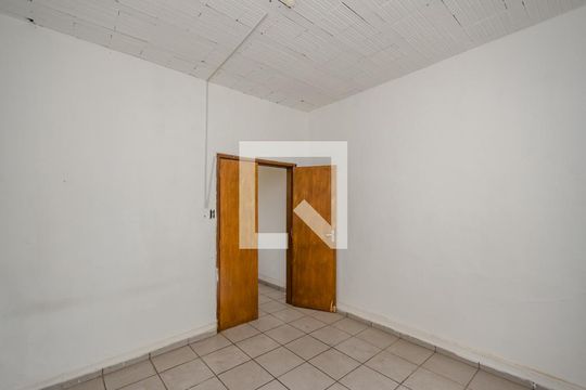 Barracão 1 de casa à venda com 3 quartos, 130m² em Carlos Prates, Belo Horizonte