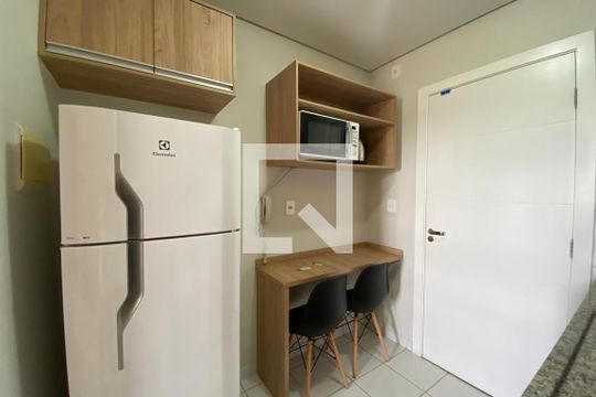 Cozinha de apartamento para alugar com 1 quarto, 22m² em Iguatemi, Ribeirão Preto