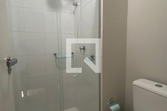 Banheiro de apartamento para alugar com 1 quarto, 22m² em Iguatemi, Ribeirão Preto