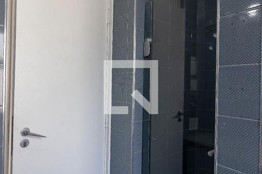 Banheiro Social de apartamento para alugar com 3 quartos, 127m² em Indianópolis, São Paulo