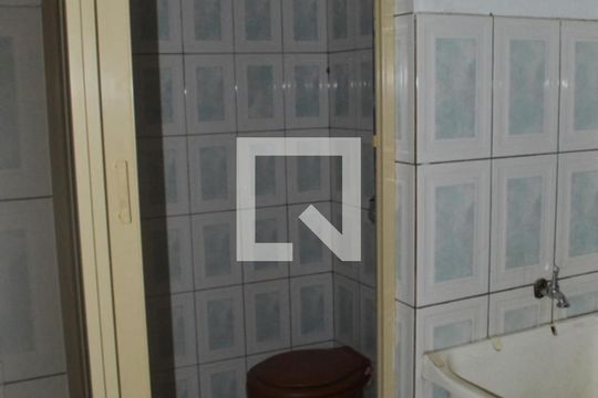 Área de Serviço de casa para alugar com 1 quarto, 70m² em Vila Santo Estefano, São Paulo