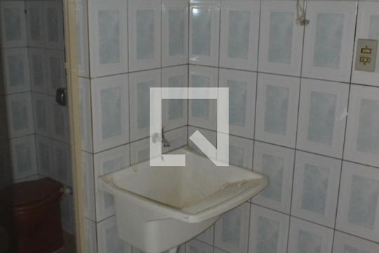 Área de Serviço de casa para alugar com 1 quarto, 70m² em Vila Santo Estefano, São Paulo