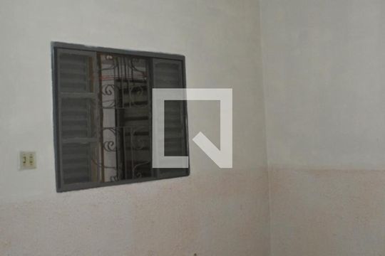 Sala/Quarto de casa para alugar com 1 quarto, 70m² em Vila Santo Estefano, São Paulo