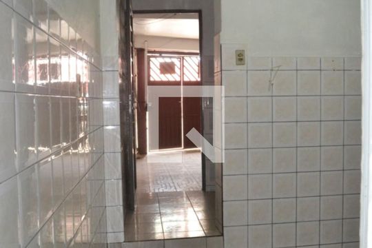 Cozinha de casa para alugar com 1 quarto, 70m² em Vila Santo Estefano, São Paulo