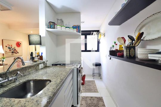 Cozinha de apartamento à venda com 1 quarto, 52m² em Jardim, Santo André