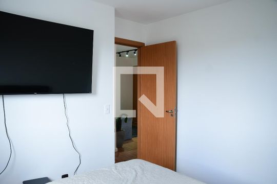 Quarto 2 de apartamento para alugar com 2 quartos, 40m² em Jardim Caiapia, Cotia