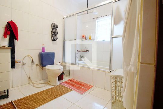 Banheiro da Suíte 1  de casa para alugar com 4 quartos, 780m² em Real Parque, São Paulo