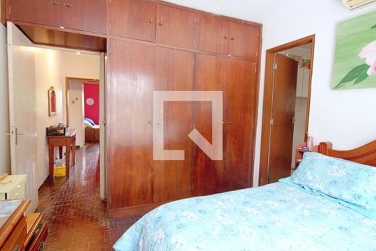 Suíte 1 de casa para alugar com 4 quartos, 780m² em Real Parque, São Paulo