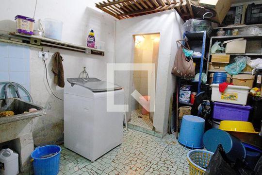 Área de Serviço de casa para alugar com 4 quartos, 780m² em Real Parque, São Paulo