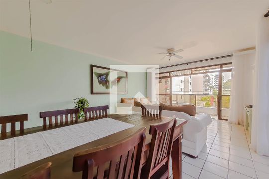 Sala de apartamento para alugar com 3 quartos, 260m² em Enseada, Guarujá