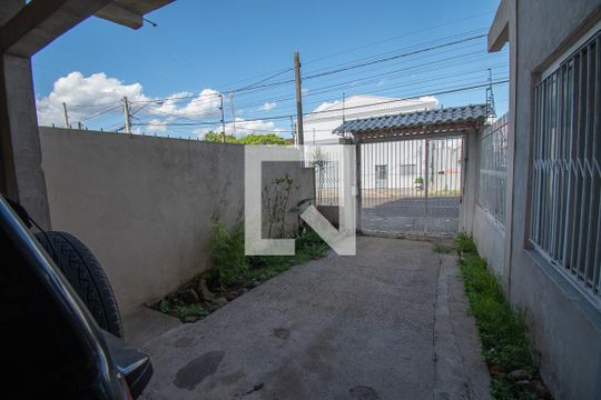 entrada garagem de casa à venda com 3 quartos, 157m² em Canudos, Novo Hamburgo