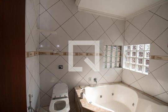 banheiro de casa à venda com 3 quartos, 157m² em Canudos, Novo Hamburgo