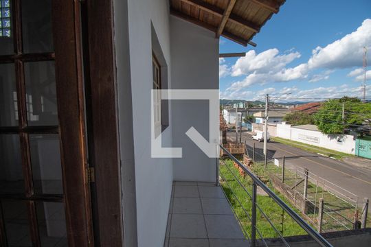 varanda de casa à venda com 3 quartos, 157m² em Canudos, Novo Hamburgo