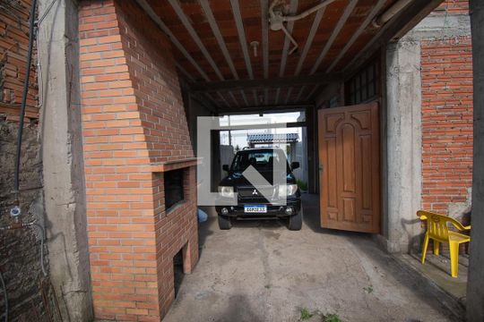 garagem de casa à venda com 3 quartos, 157m² em Canudos, Novo Hamburgo