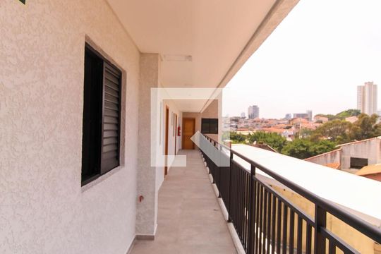 Área externa de apartamento para alugar com 2 quartos, 42m² em Vila Bertioga, São Paulo