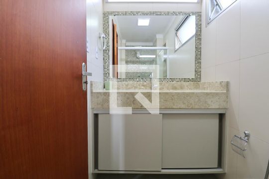 Banheiro Suíte  de apartamento para alugar com 3 quartos, 100m² em Barra Funda, Guarujá