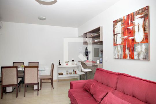 Sala de apartamento à venda com 3 quartos, 82m² em Passo D’areia, Porto Alegre