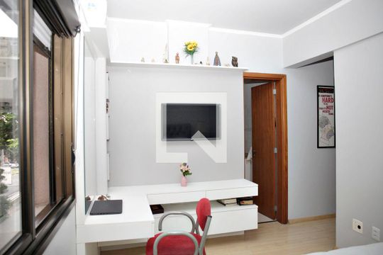 Quarto 1 Suíte de apartamento à venda com 3 quartos, 82m² em Passo D’areia, Porto Alegre