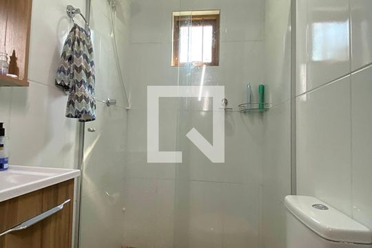 Banheiro de casa à venda com 2 quartos, 120m² em Canudos, Novo Hamburgo