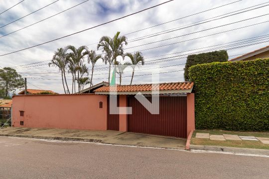 Fachada de casa à venda com 5 quartos, 702m² em Engordadouro, Jundiaí
