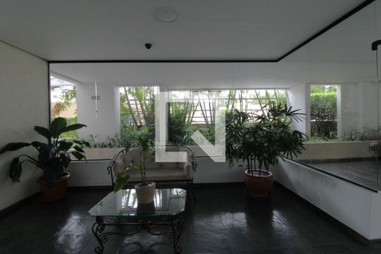 Hall de apartamento à venda com 2 quartos, 50m² em Jardim Prudência, São Paulo