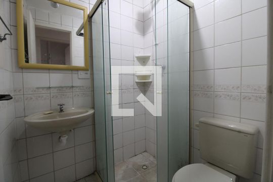 Banheiro de apartamento à venda com 2 quartos, 50m² em Jardim Prudência, São Paulo