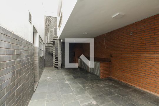 Quintal - Churrasqueira de casa à venda com 4 quartos, 220m² em Vila Carrao, São Paulo