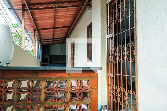 Entrada de casa à venda com 3 quartos, 125m² em Jardim Umarizal, São Paulo