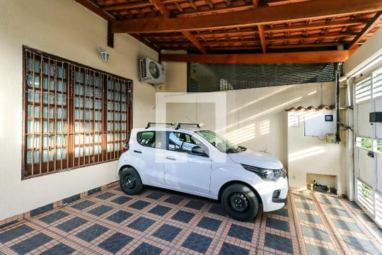 Garagem de casa à venda com 3 quartos, 125m² em Jardim Umarizal, São Paulo