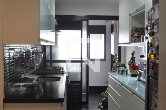Cozinha de apartamento à venda com 2 quartos, 100m² em Paraíso, São Paulo