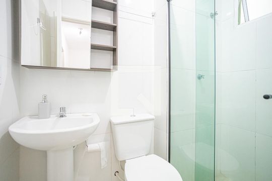 Banheiro de apartamento à venda com 3 quartos, 60m² em Padroeira, Osasco