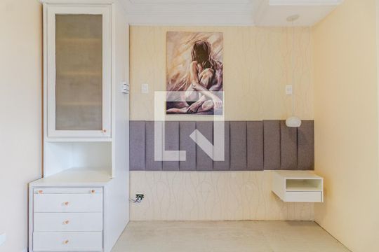 Suíte de apartamento para alugar com 3 quartos, 85m² em Vila Madalena, São Paulo