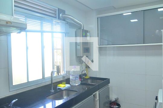 Cozinha de apartamento à venda com 2 quartos, 89m² em Estância Velha, Canoas