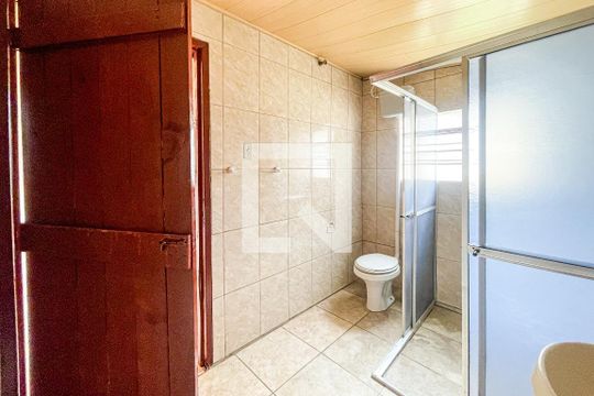Banheiro de casa à venda com 6 quartos, 180m² em Feitoria Seller, São Leopoldo