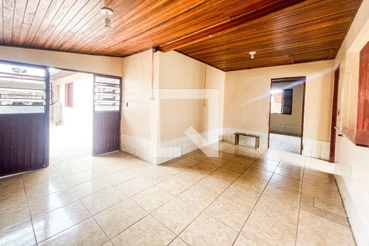 Casa à venda com 6 quartos, 180m² em Feitoria Seller, São Leopoldo