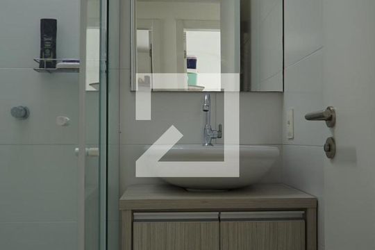 Banheiro de casa para alugar com 3 quartos, 120m² em Campeche, Florianópolis