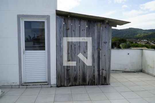 Cobertura de casa para alugar com 3 quartos, 120m² em Campeche, Florianópolis