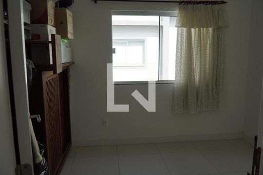 Quarto 2 de casa para alugar com 3 quartos, 120m² em Campeche, Florianópolis
