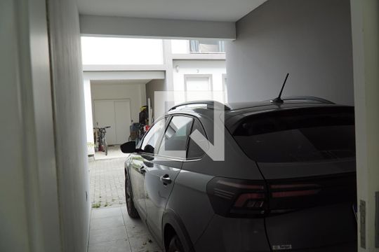 Garagem de casa para alugar com 3 quartos, 120m² em Campeche, Florianópolis
